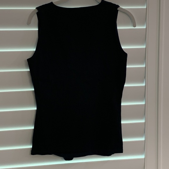 Vtg Black Sleeveless Fitted Top with Flattering Button Rouching Detail Nine West - Picture 6 of 6